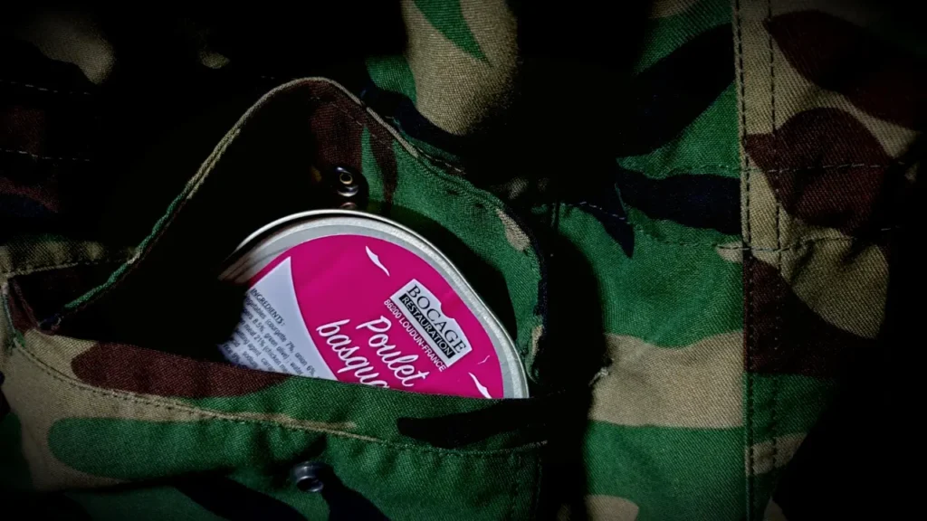 휴대성이 뛰어난 전투식량 캔