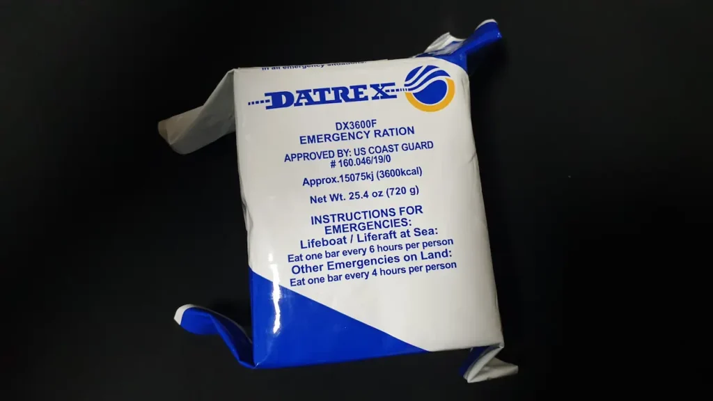 미 해안경비대(USCG) 승인을 받은 다트렉스(Datrex) DX3600F 비상 압축식량 실물 패키지